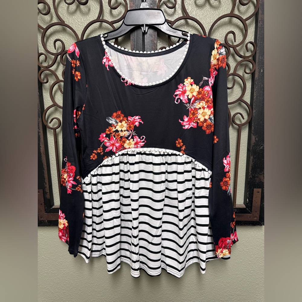 Boutique crochet trim long sleeve floral boho black/white stripe top
